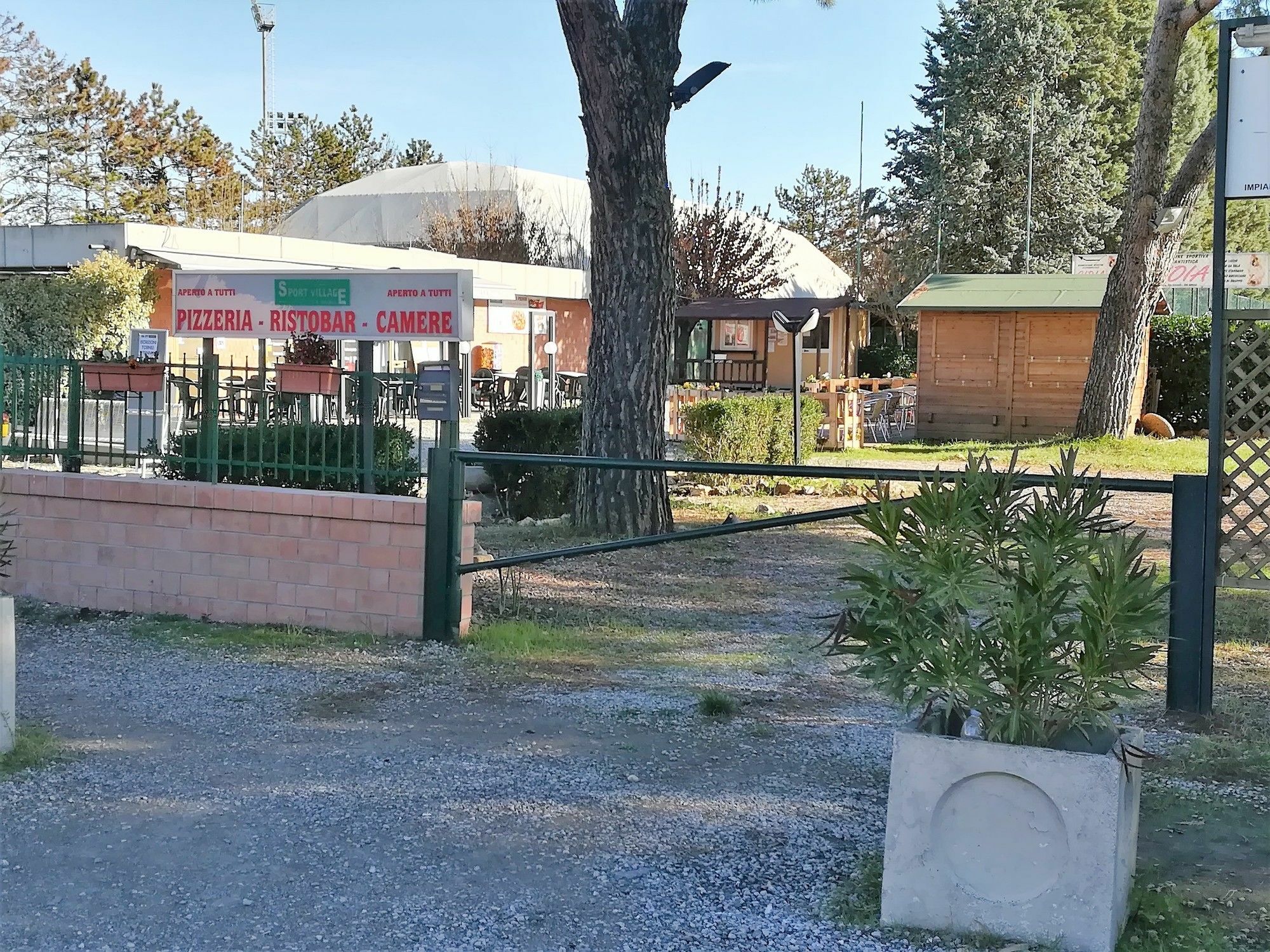 Sport Village La Badia Колле-ди-Валь-д'Эльса Экстерьер фото