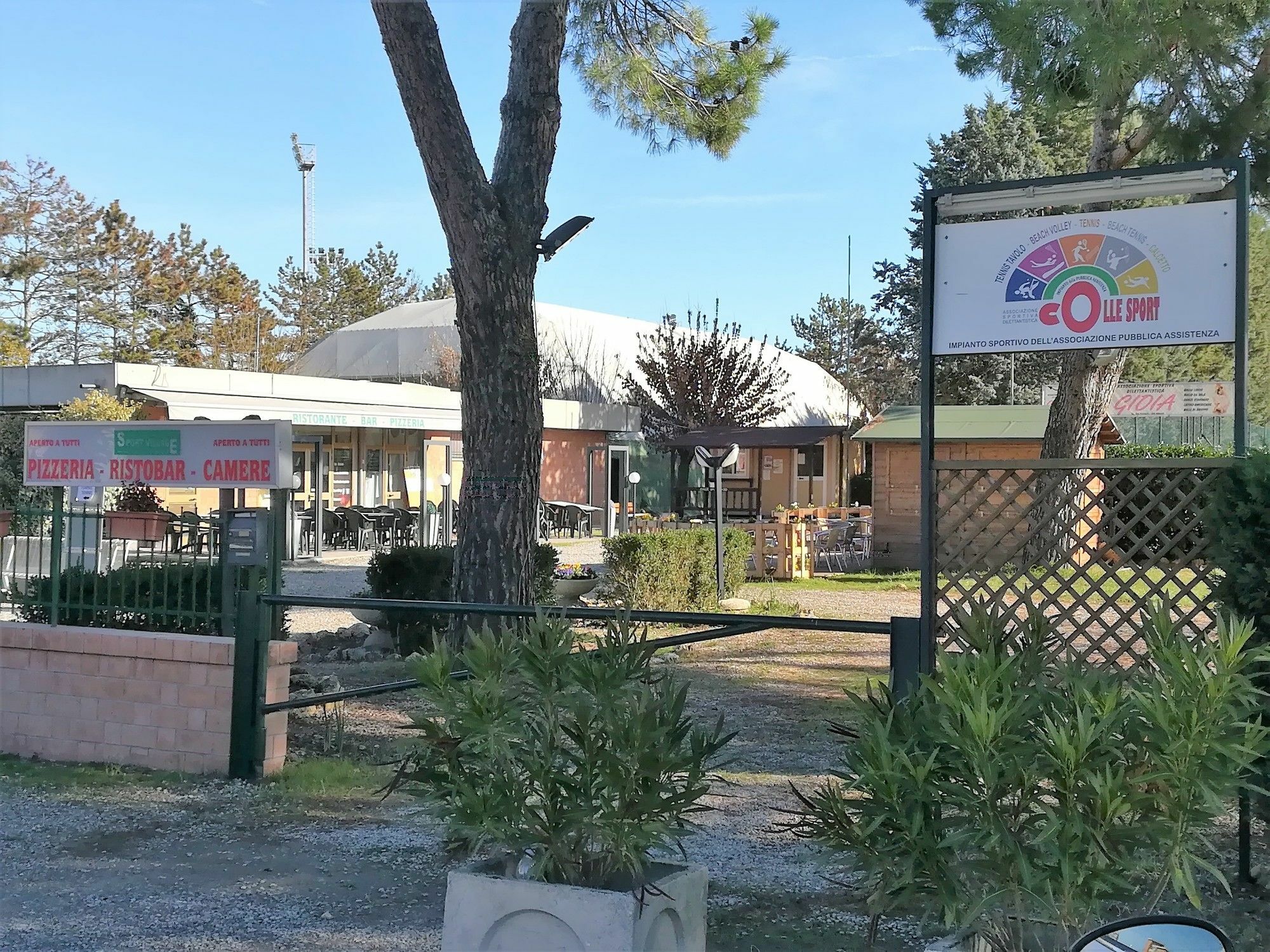 Sport Village La Badia Колле-ди-Валь-д'Эльса Экстерьер фото